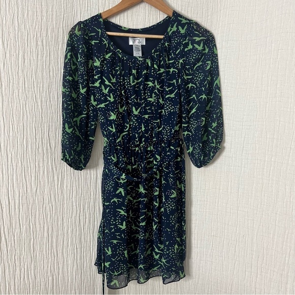 Sweet Storm Dresses & Skirts - Sweet Storm Blue dove print mini dress belted 3/4 sleeve size M bird print